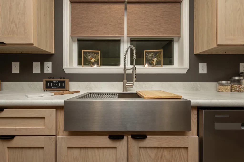 Essence 20 kitchen home features