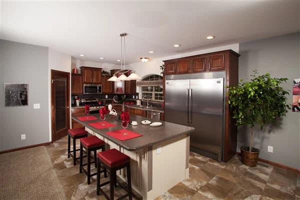 Lionel kitchen home features