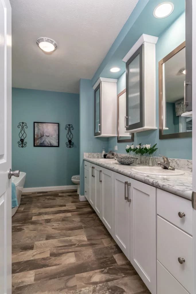 Signature 1 bathroom home features