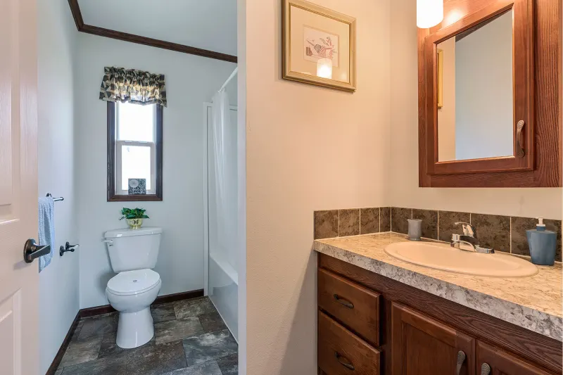 Lexington a267 bathroom home features