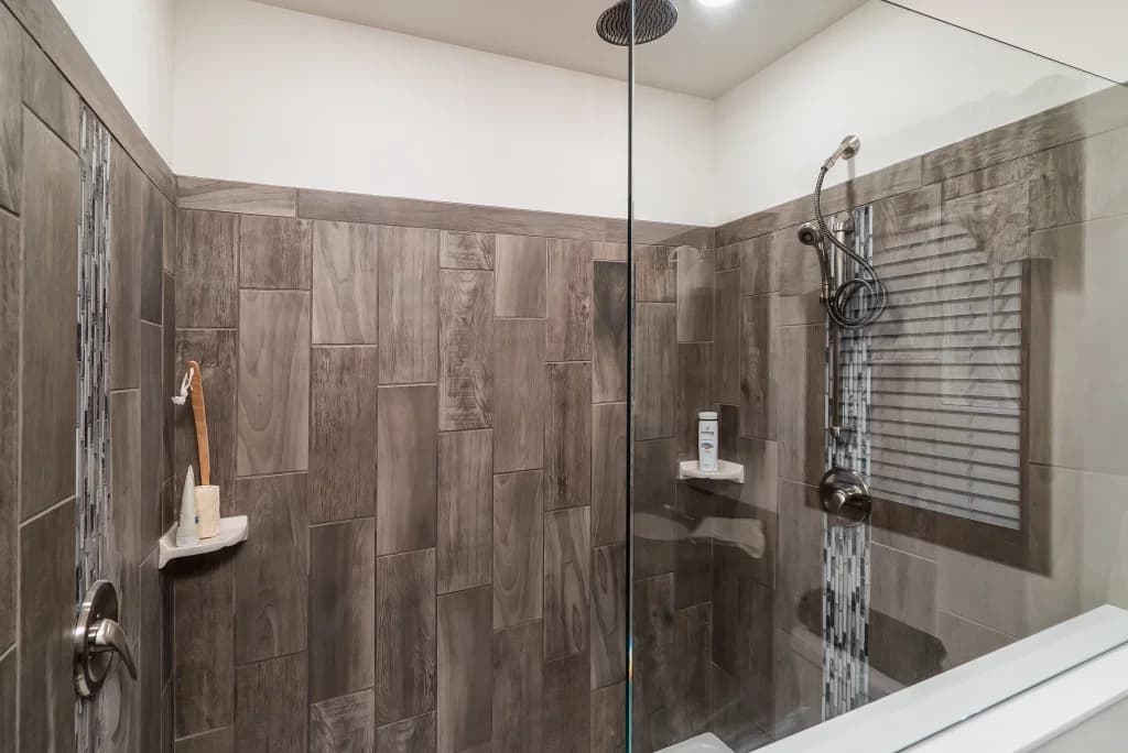 Ultra 3 bathroom home features