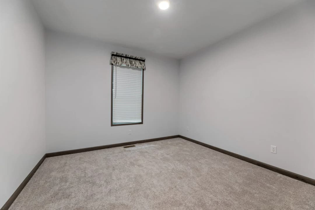 Aberdeen 24031 bedroom home features