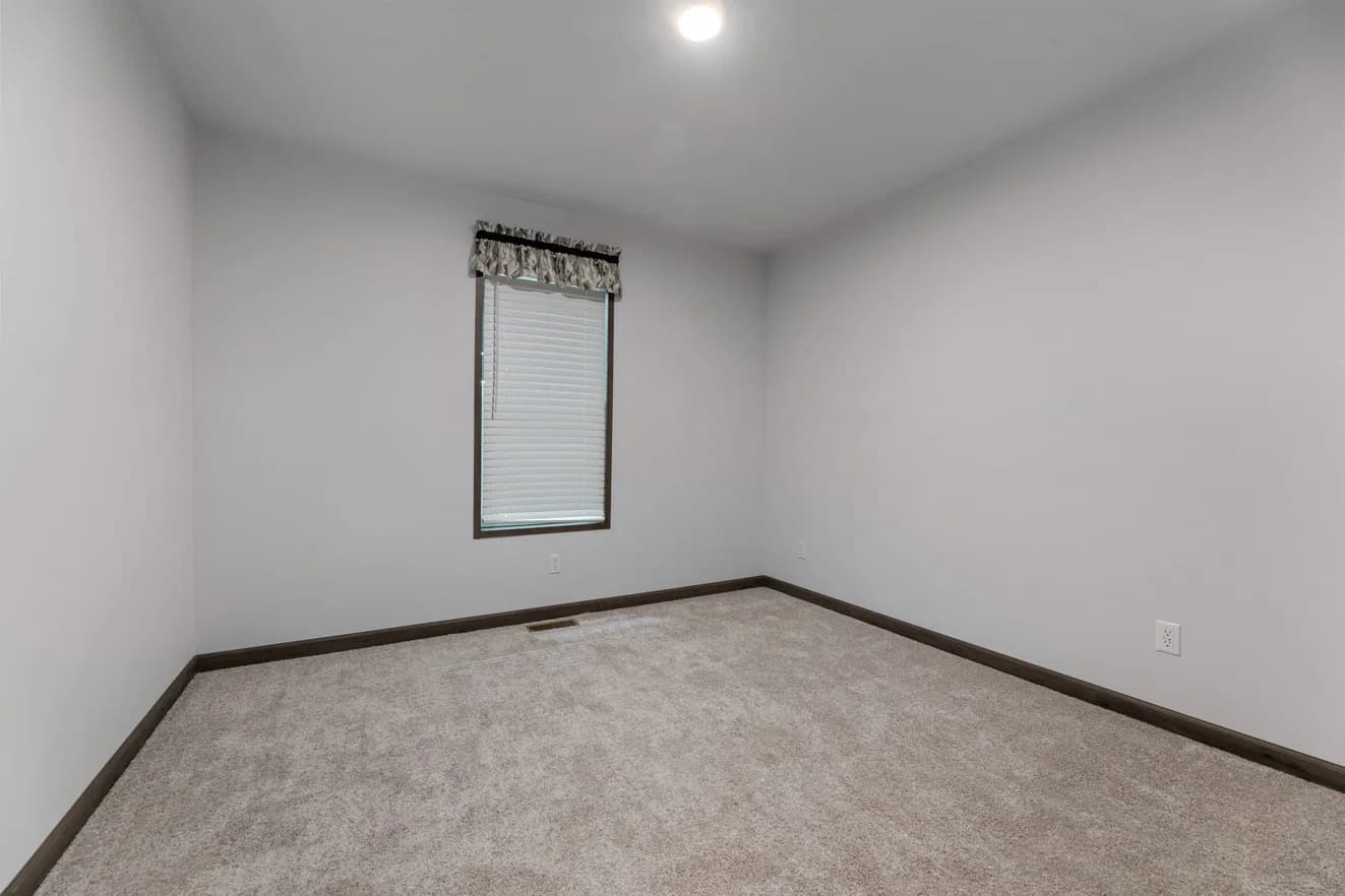 Aberdeen 24031 bedroom home features