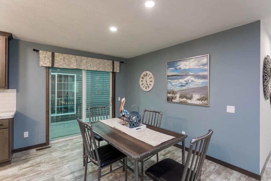 Harbor town 92610k interior home features