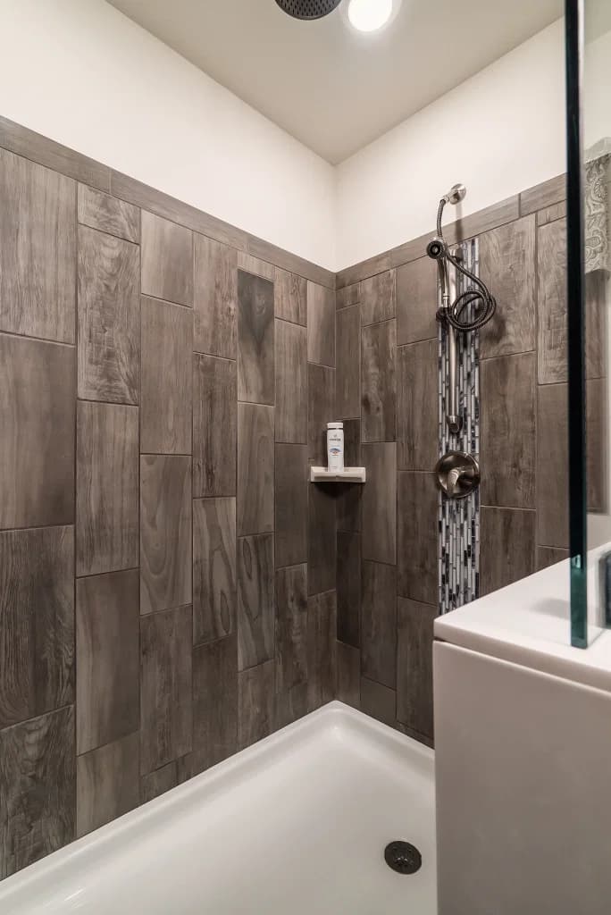Ultra 3 bathroom home features