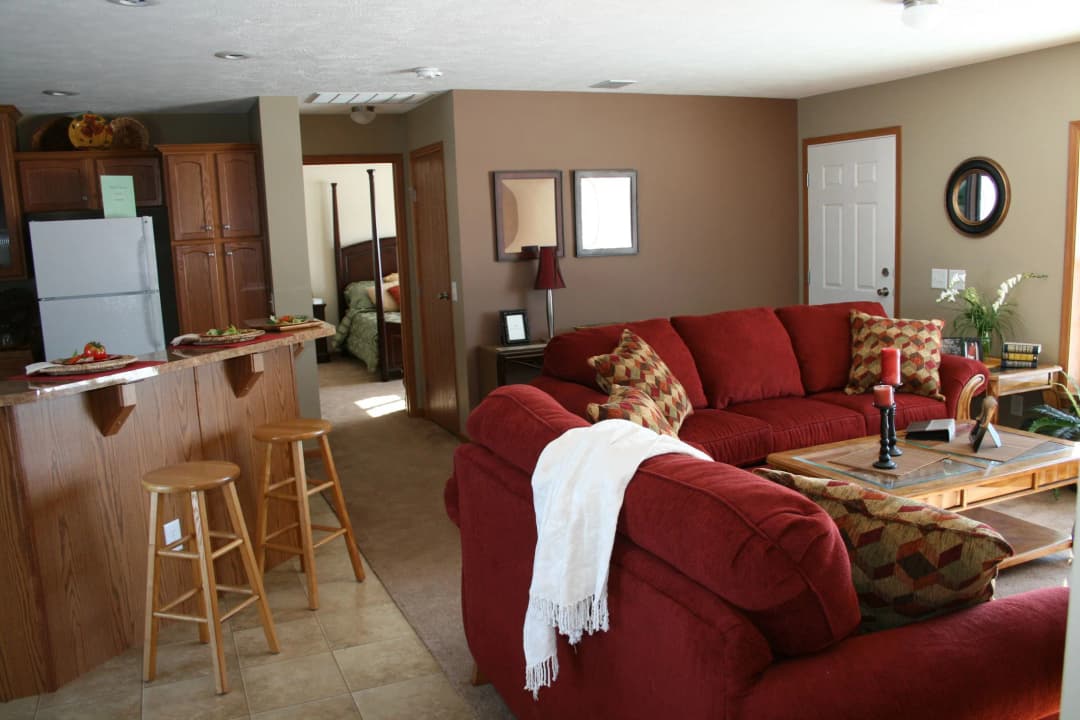 Elm interior home features