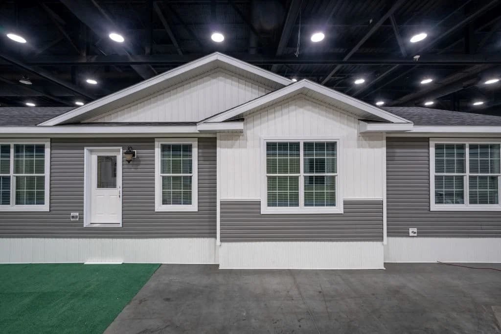 Signature 1 elevation and exterior home features