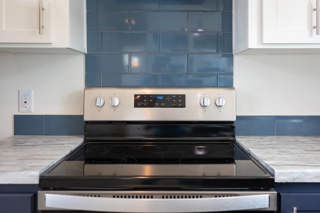 Blue ridge duplex kitchen home features