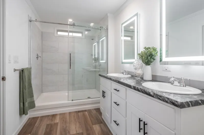 Skyliner ii q110 bathroom home features