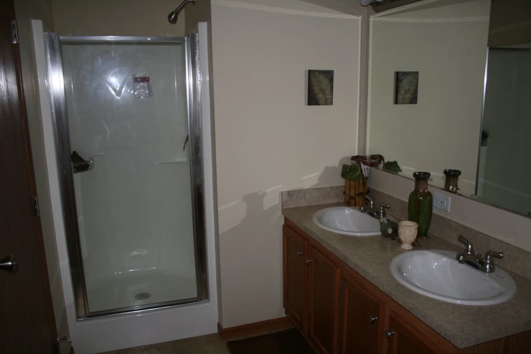 Elm bathroom home features