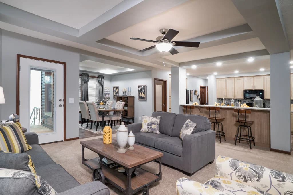 Ultra 3 interior home features