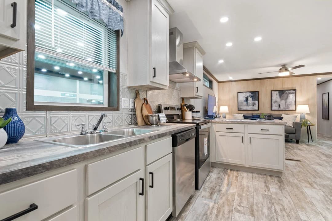 Tesla 24523 kitchen home features