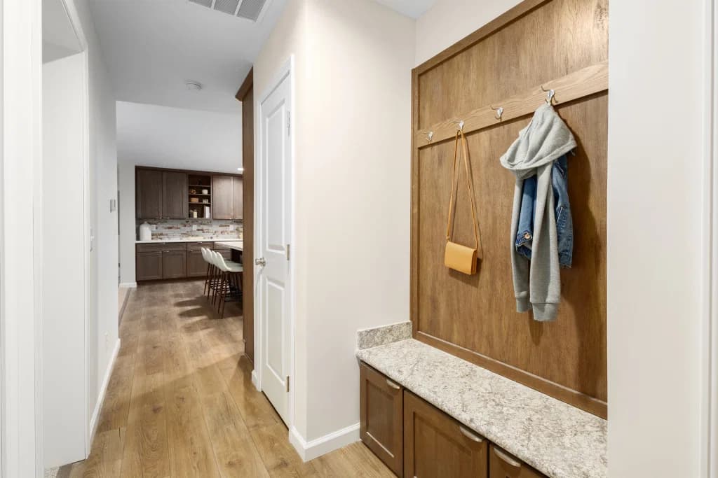 Essence 20 interior home features