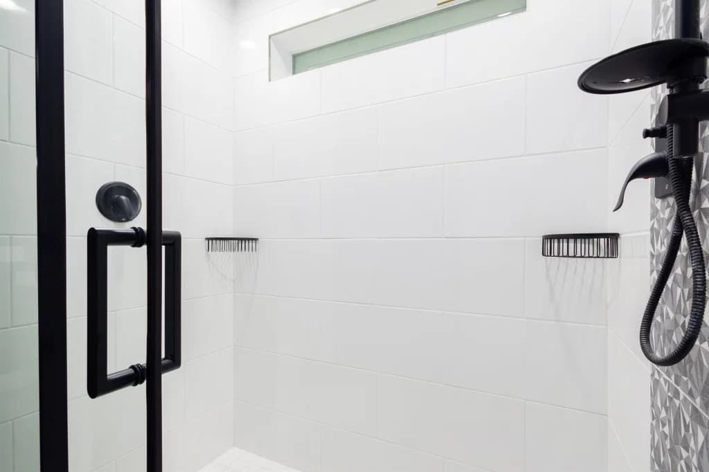 Signa 1 bathroom home features