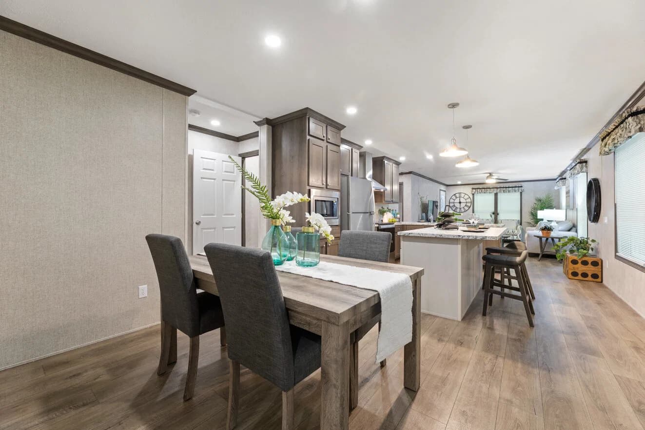 Fulton 24028 interior home features
