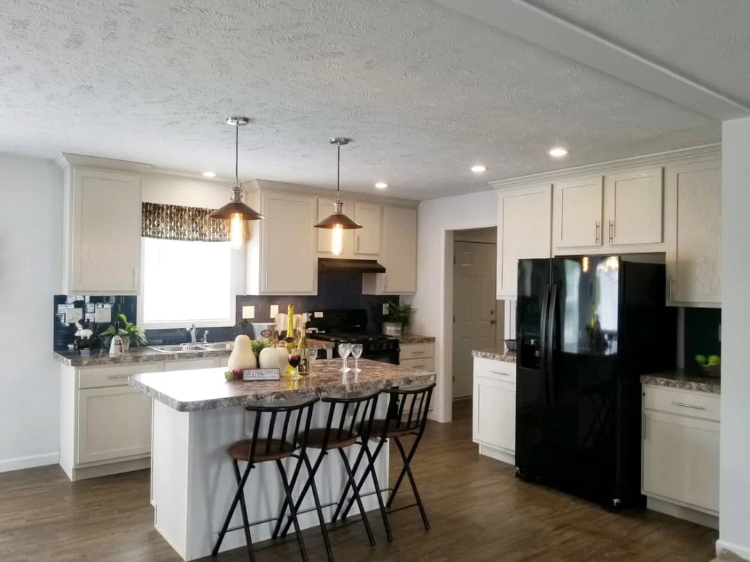 Inverness 92611 kitchen home features