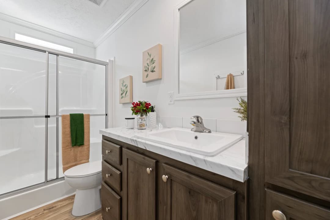 Sugar run duplex bathroom home features