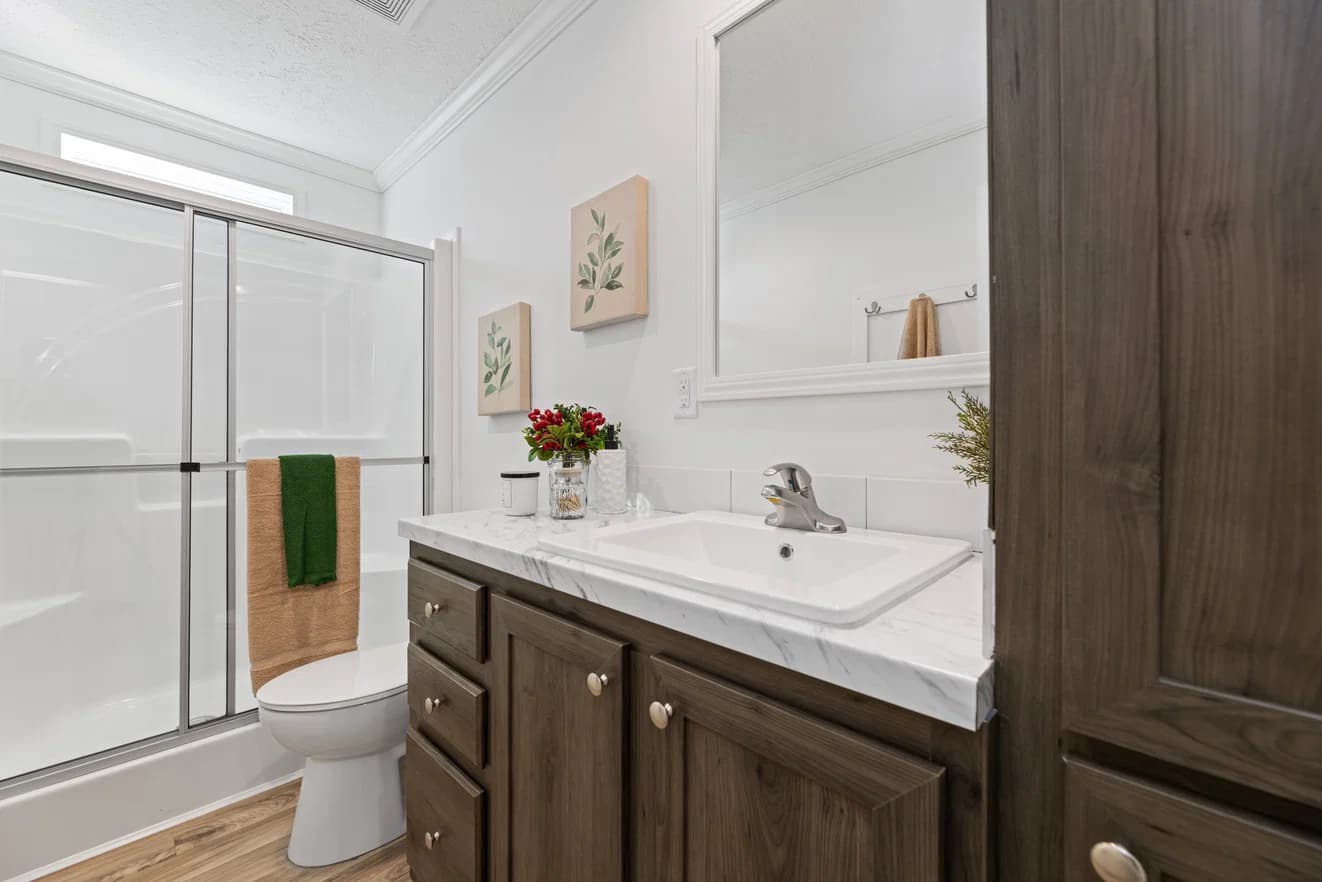 Sugar run duplex bathroom home features