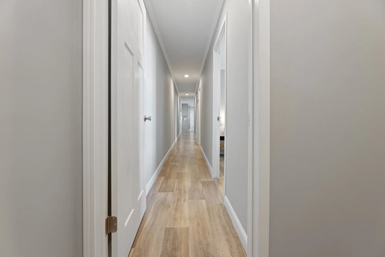 Roanoke duplex interior home features