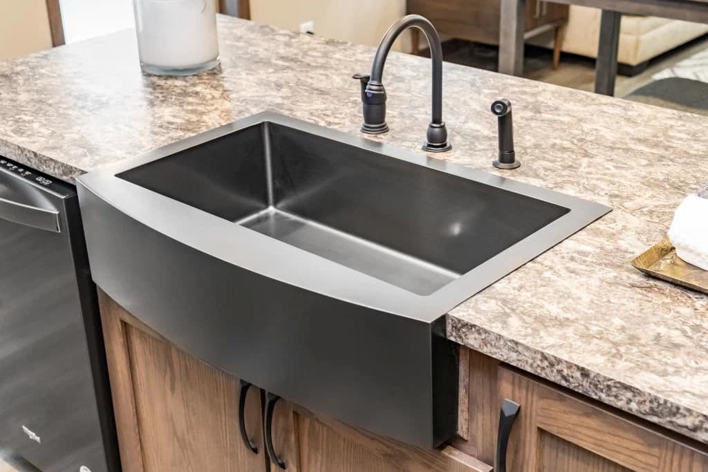 Limited 4 kitchen home features