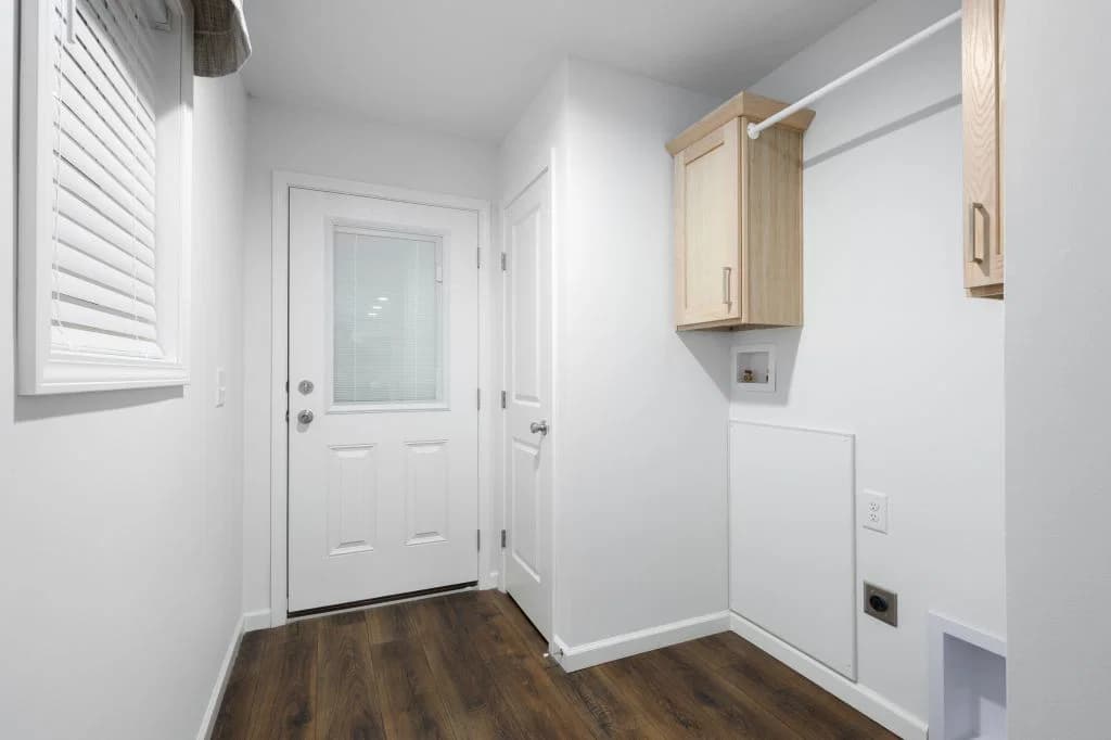 Landmark flex 2lm2430-r interior home features