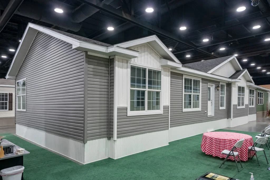 Signature 1 elevation and exterior home features