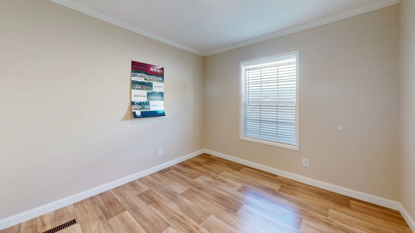 Roanoke duplex bedroom home features