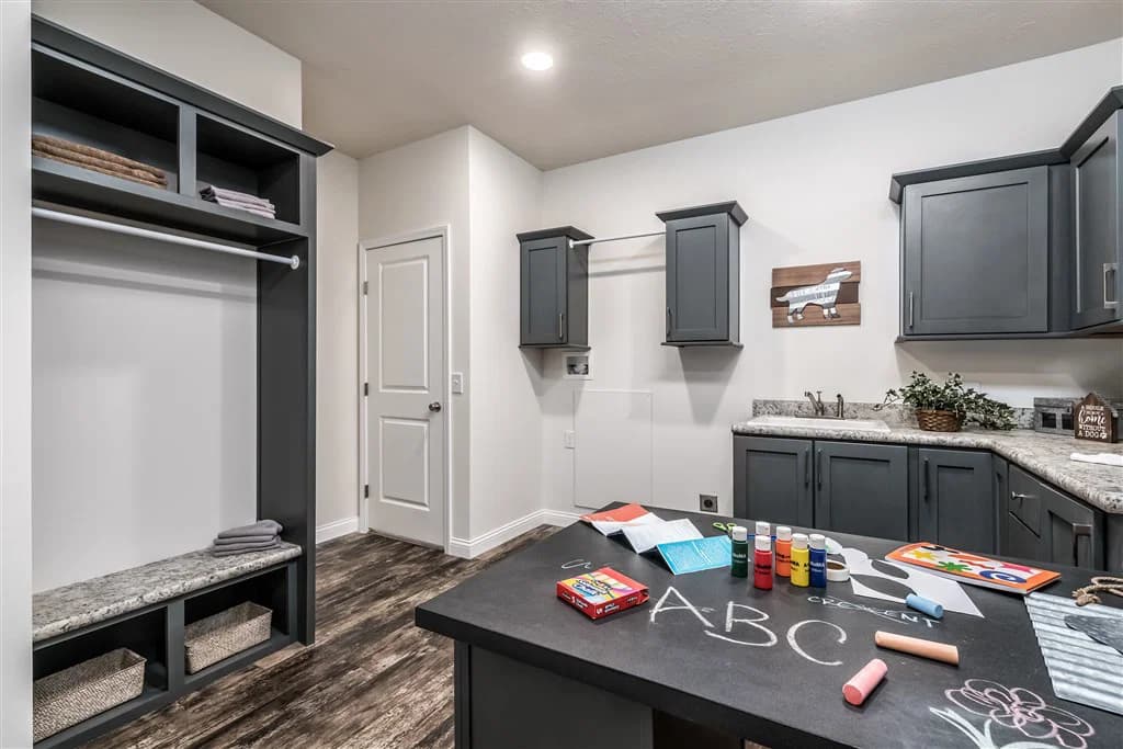 Ultra 13 interior home features