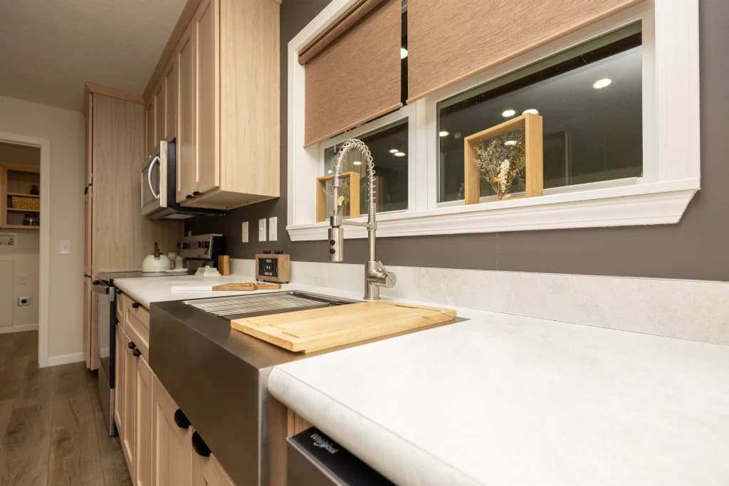 Essence 20 kitchen home features