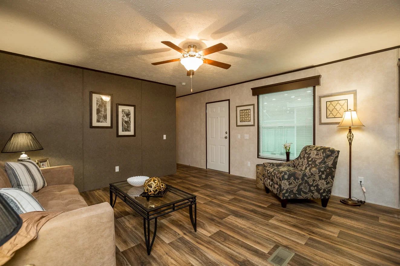 Eldora 188500 interior home features