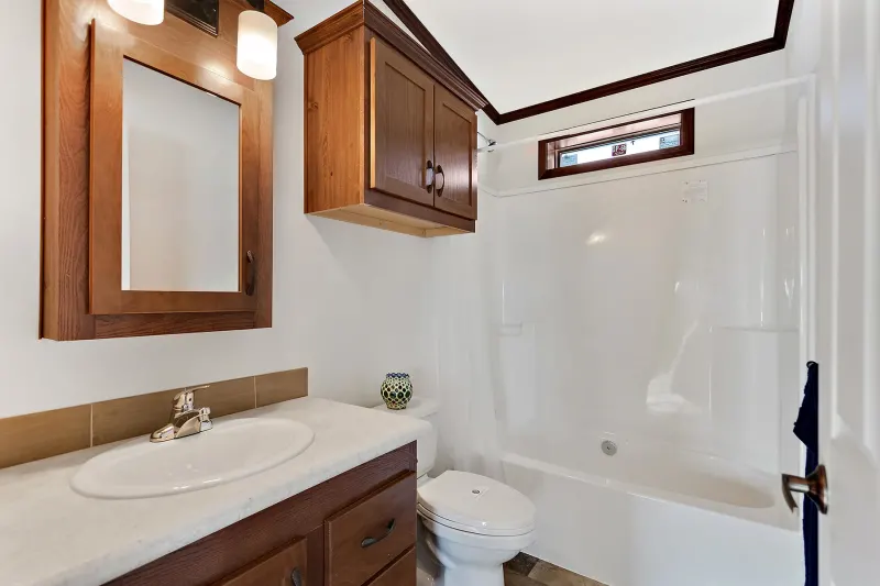 Lexington a243 bathroom home features