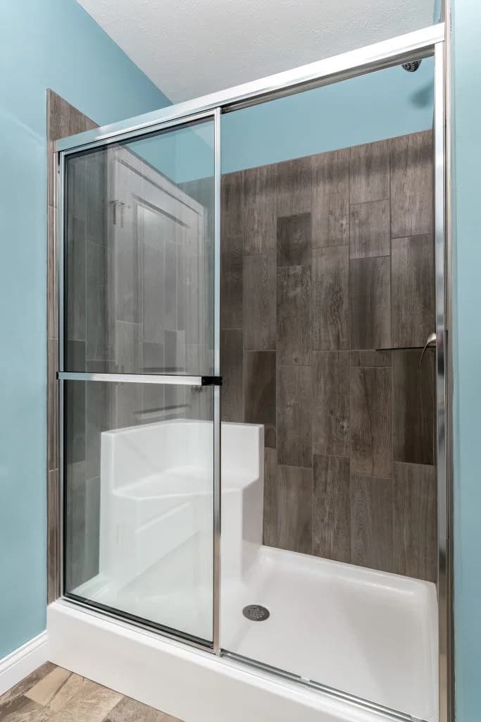 Signature 1 bathroom home features