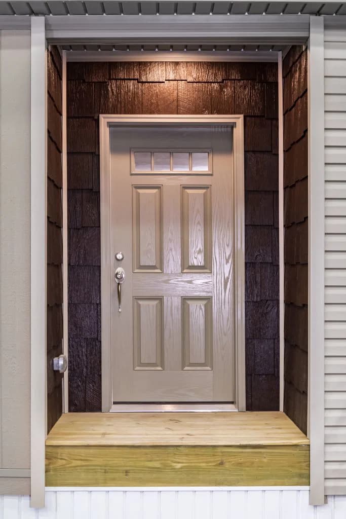 Limited 4 exterior home features