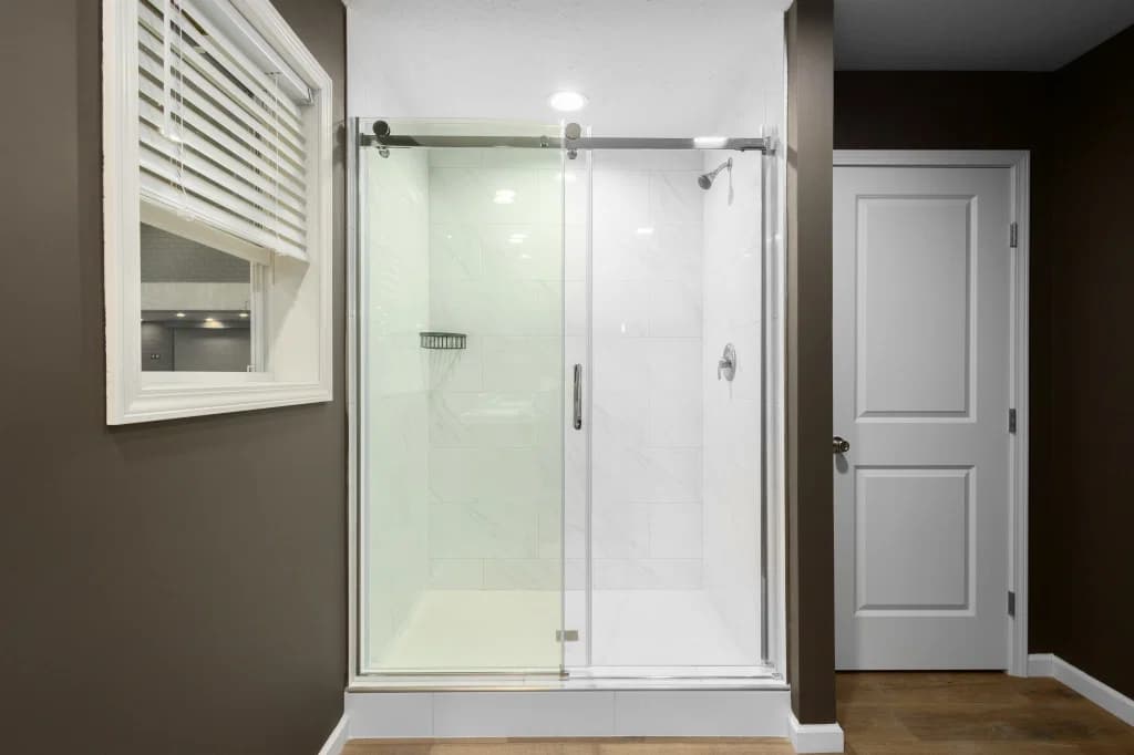 Essence 20 bathroom home features