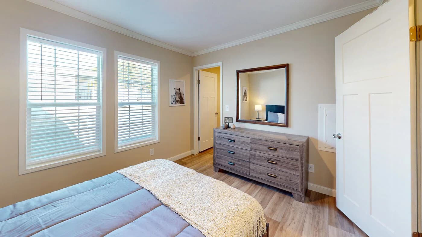 Cumberland duplex bedroom home features