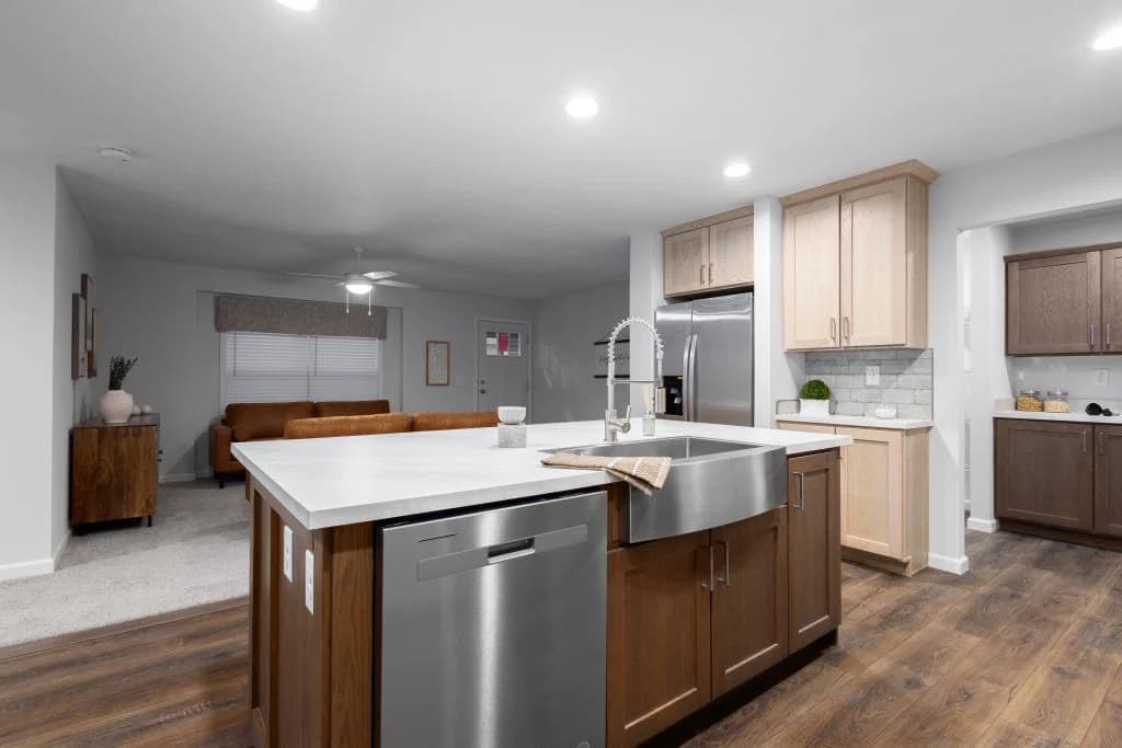 Landmark flex 2lm2430-r kitchen home features