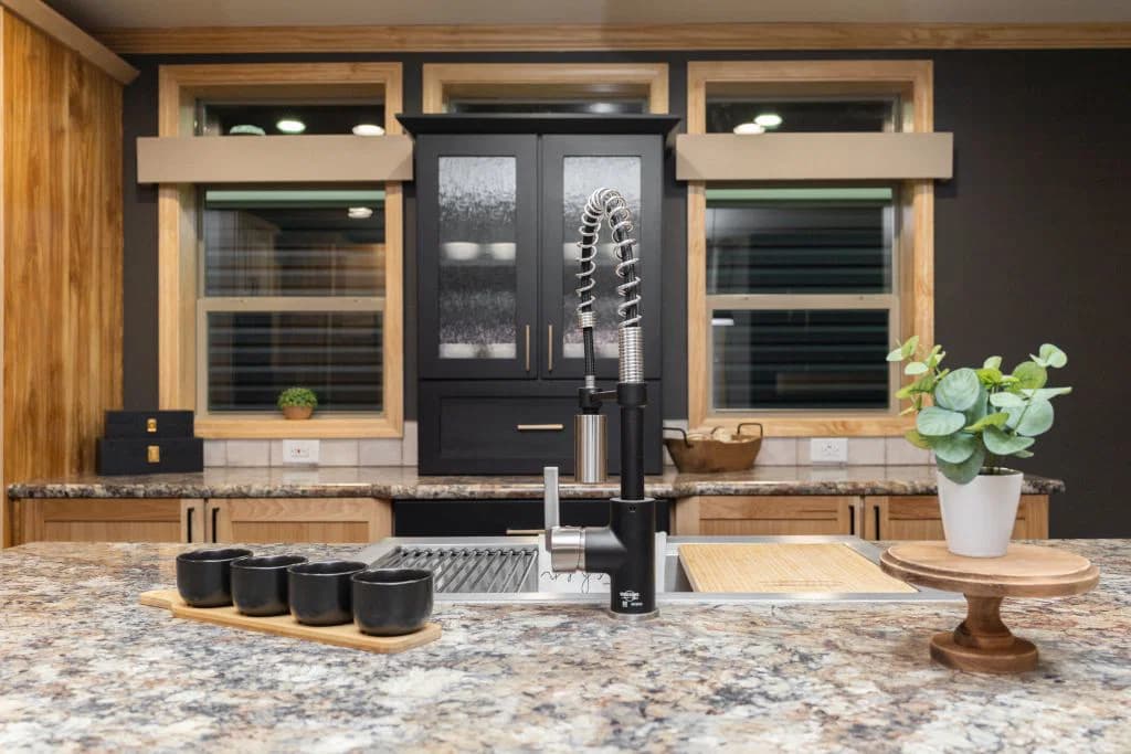 1w1407-v kitchen home features